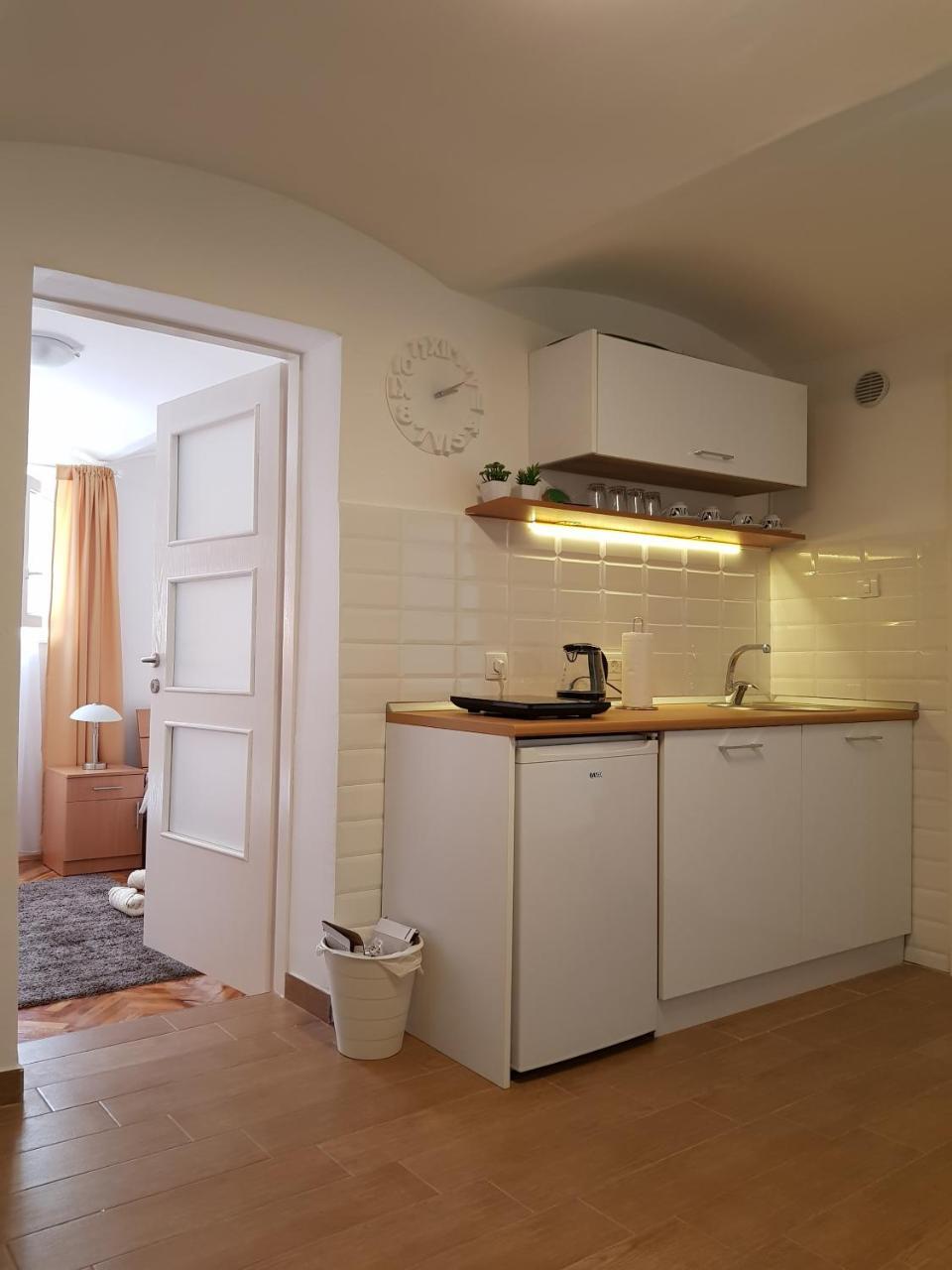 Inter Apartment Belgrade With Free Parking Extérieur photo